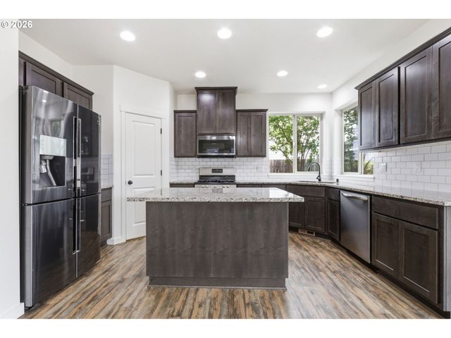 12609 Ne 105TH Way, Vancouver, WA 98682