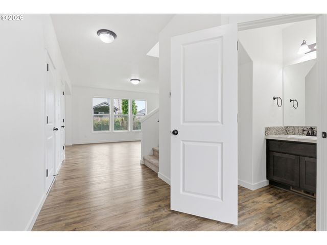 12609 Ne 105TH Way, Vancouver, WA 98682