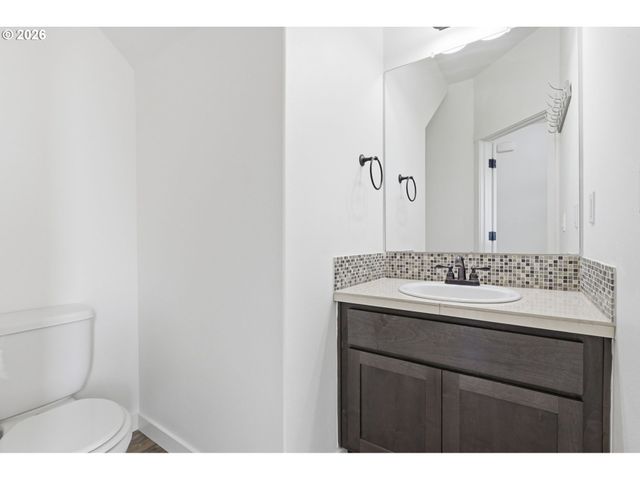 12609 Ne 105TH Way, Vancouver, WA 98682