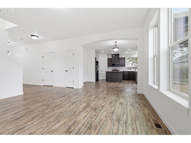 12609 Ne 105TH Way, Vancouver, WA 98682