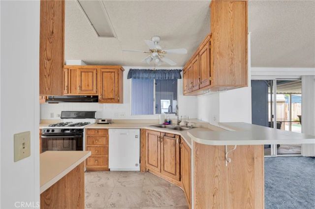 21621 Sandia 57, Apple Valley, CA 92308