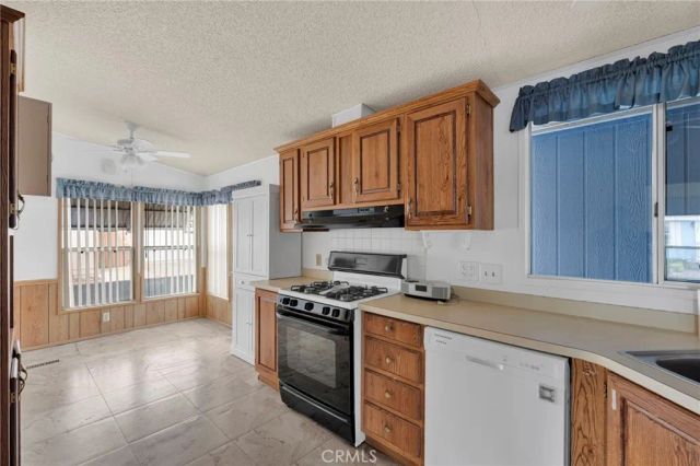 21621 Sandia 57, Apple Valley, CA 92308