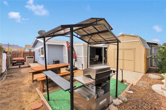 21621 Sandia 57, Apple Valley, CA 92308