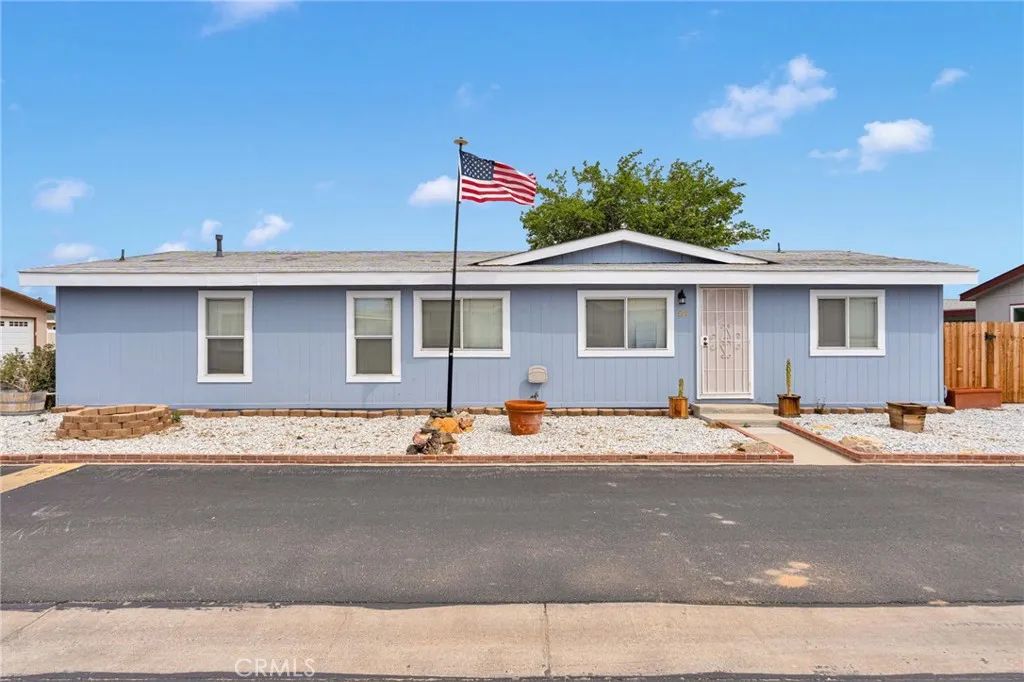 21621 Sandia 57, Apple Valley, CA 92308