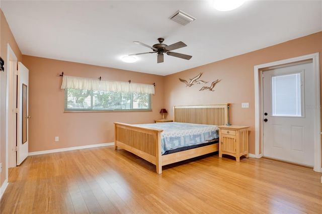 4545 25TH AVENUE N, St Petersburg, FL 33713