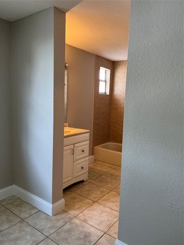 8265 NW 192nd Terrace, Hialeah, FL 33015