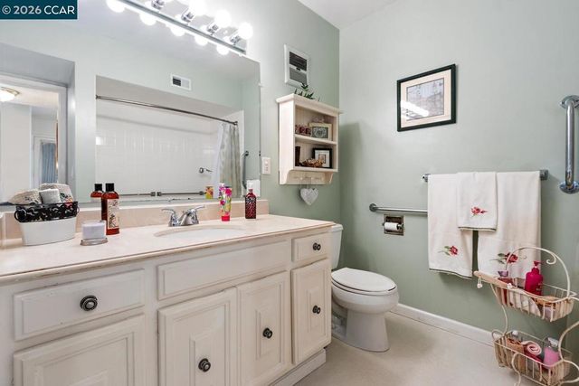 2709 Golden Rain Road 6, Walnut Creek, CA 94595