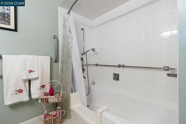 2709 Golden Rain Road 6, Walnut Creek, CA 94595