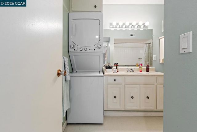 2709 Golden Rain Road 6, Walnut Creek, CA 94595