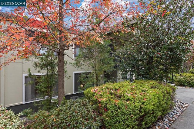 2709 Golden Rain Road 6, Walnut Creek, CA 94595