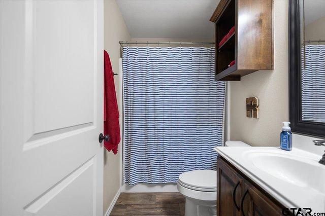 307 Mission Crest Circle, Lindale, TX 75771