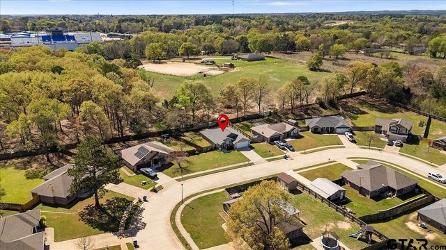 307 Mission Crest Circle, Lindale, TX 75771