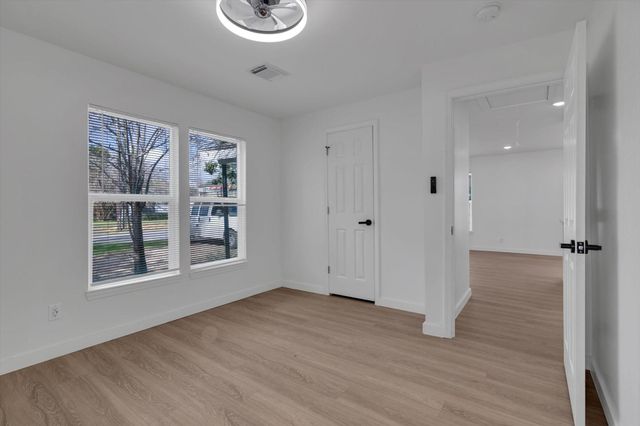 1504 N Travis Street, Liberty, TX 77575