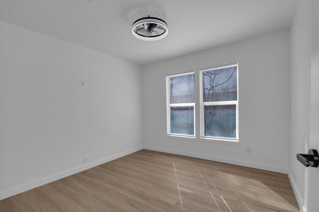 1504 N Travis Street, Liberty, TX 77575
