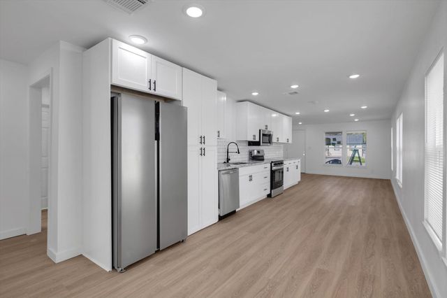 1504 N Travis Street, Liberty, TX 77575