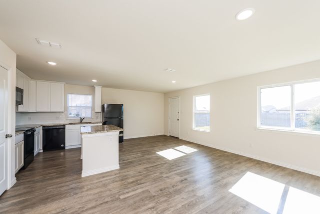 2027 Clay Street, Mabank, TX 75147