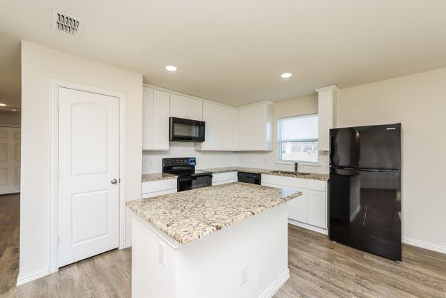 2027 Clay Street, Mabank, TX 75147