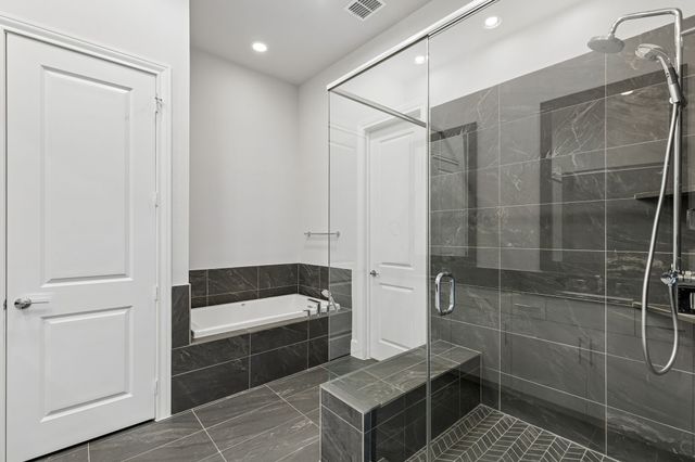 14995 Oak Street, Addison, TX 75001