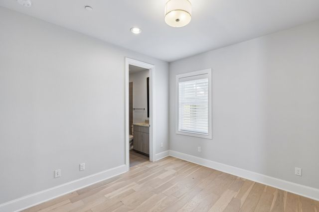 14995 Oak Street, Addison, TX 75001