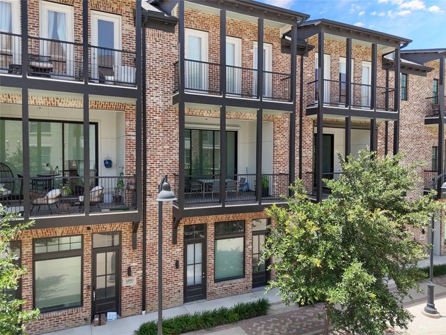 14995 Oak Street, Addison, TX 75001