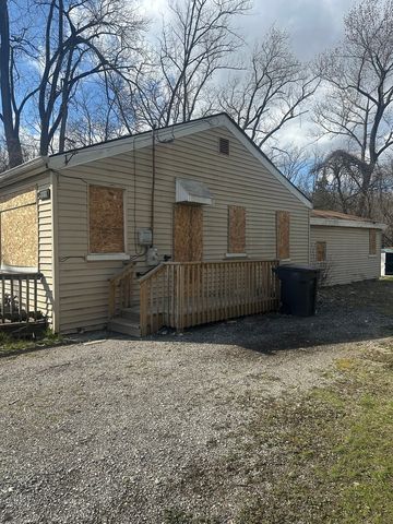 3702 Lincoln Lane E, Robbins, IL 60472