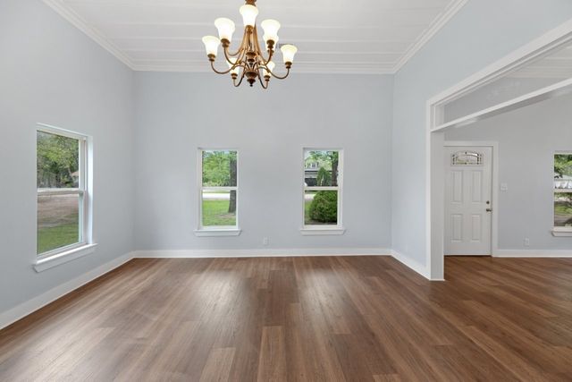 607 W 3rd Street, Eddy, TX 76524