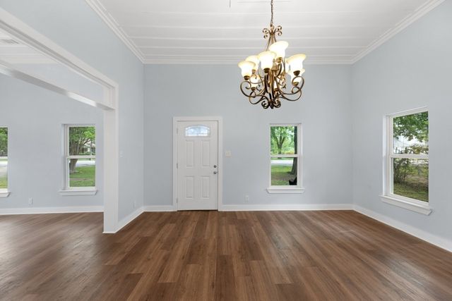 607 W 3rd Street, Eddy, TX 76524