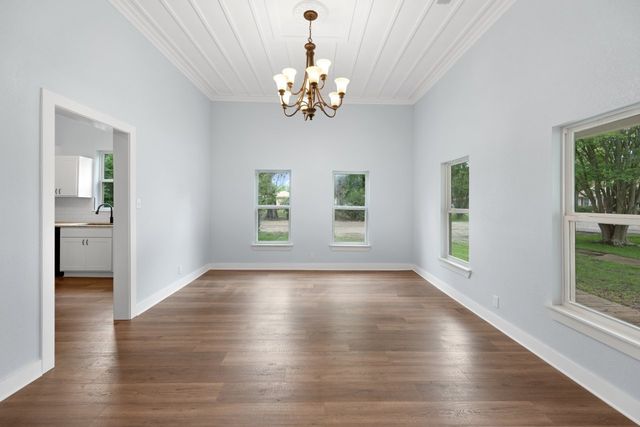 607 W 3rd Street, Eddy, TX 76524