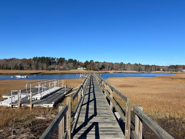 32 Carolyn Circle, Marshfield, MA 02050