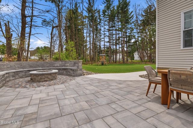 51 B Bayberry Drive, Halfmoon, NY 12065