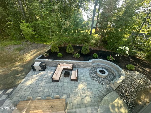 51 B Bayberry Drive, Halfmoon, NY 12065