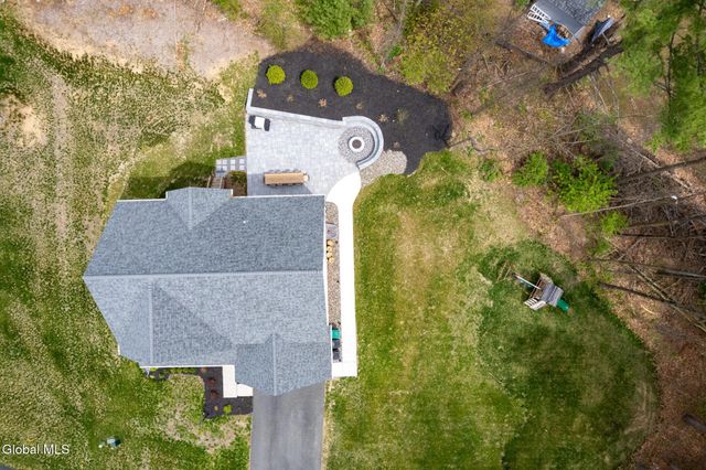 51 B Bayberry Drive, Halfmoon, NY 12065