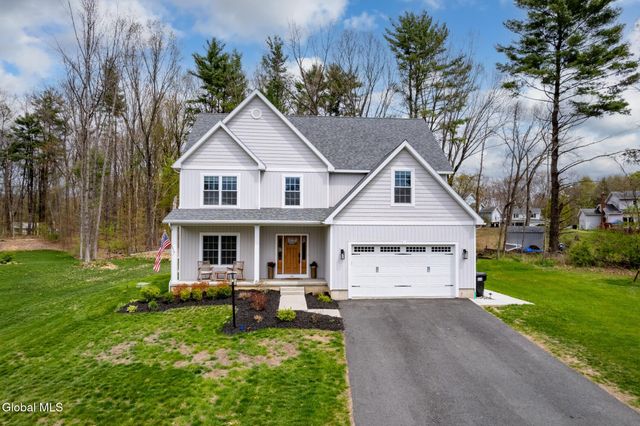 51 B Bayberry Drive, Halfmoon, NY 12065