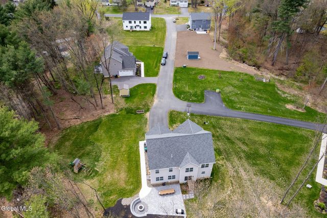 51 B Bayberry Drive, Halfmoon, NY 12065