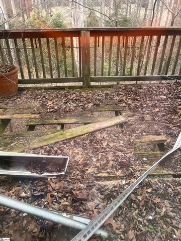 6 Moss Spring Court, Simpsonville, SC 29680