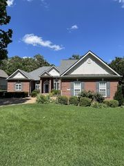 1066 Walnut Bend Ln, Brentwood, TN 37027