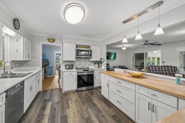 205 Riverside Dr, N, Carthage, TN 37030