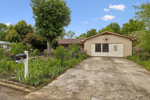 205 Riverside Dr, N, Carthage, TN 37030