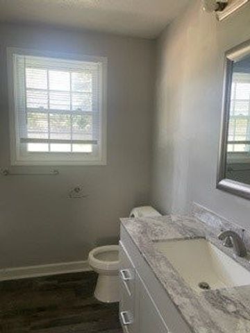 215 Kirby Dr, Clarksville, TN 37042