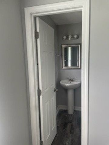 215 Kirby Dr, Clarksville, TN 37042