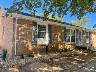 215 Kirby Dr, Clarksville, TN 37042
