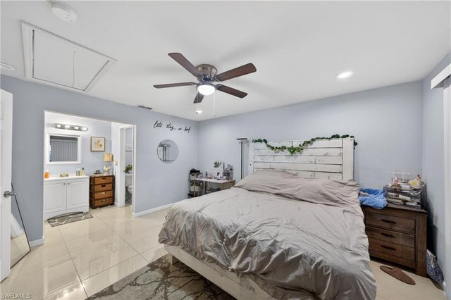 17318 Timber Oak LN, Fort Myers, FL 33908