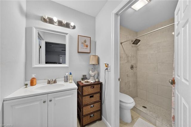17318 Timber Oak LN, Fort Myers, FL 33908