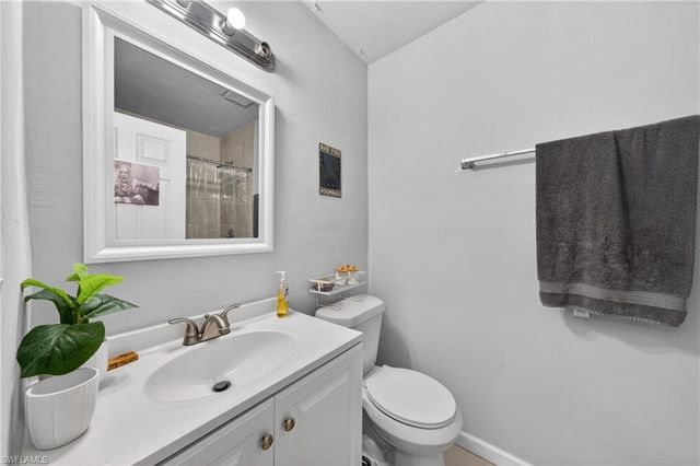 17318 Timber Oak LN, Fort Myers, FL 33908