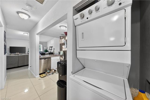 17318 Timber Oak LN, Fort Myers, FL 33908