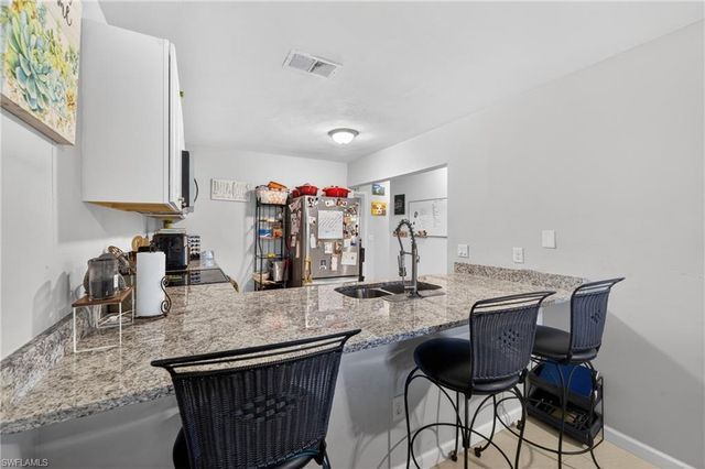 17318 Timber Oak LN, Fort Myers, FL 33908