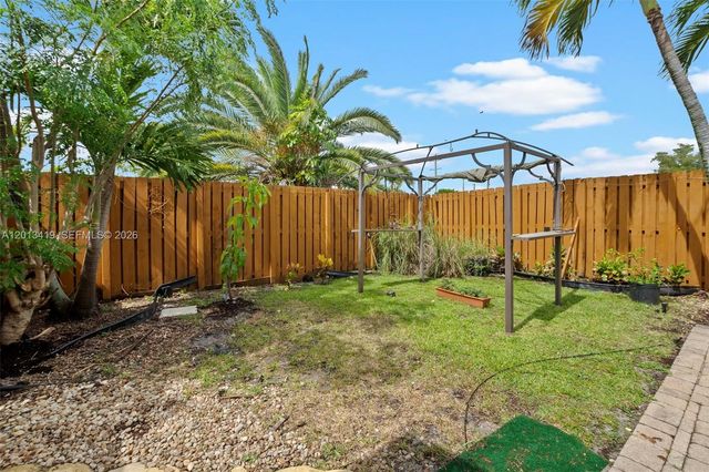 2251 NW 87th Ave 2251, Pembroke Pines, FL 33024