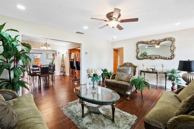 2251 NW 87th Ave 2251, Pembroke Pines, FL 33024