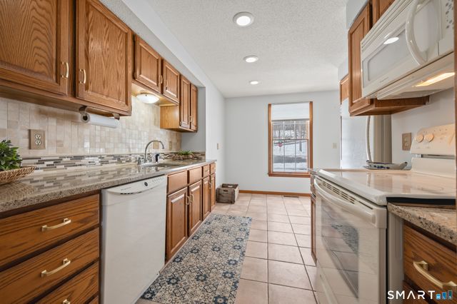 242 Summer Street 242, Portland, CT 06480