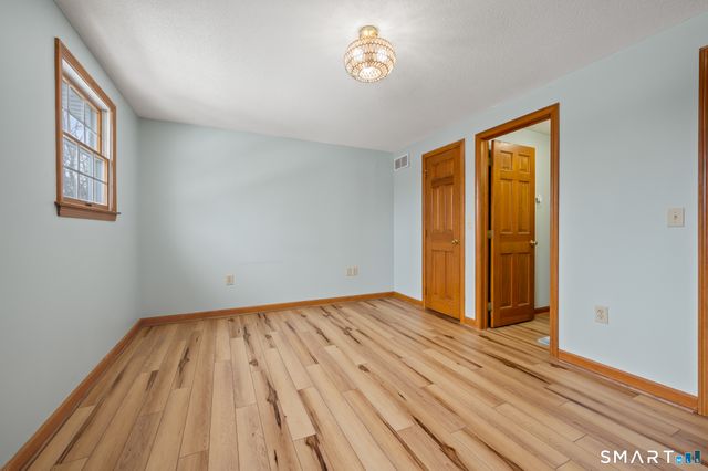 242 Summer Street 242, Portland, CT 06480